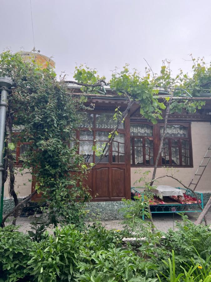 Lovely Home For You Osh Exterior foto