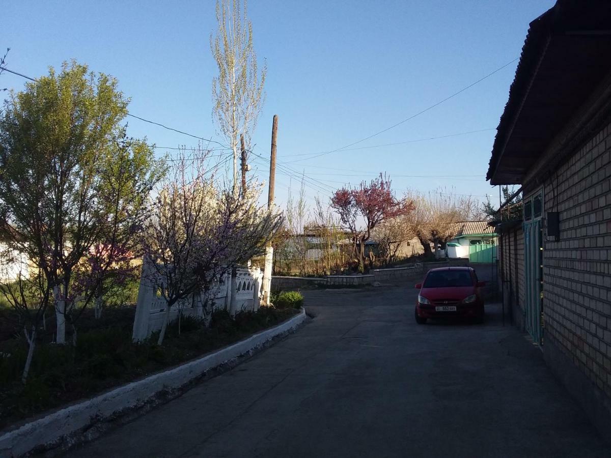Lovely Home For You Osh Exterior foto